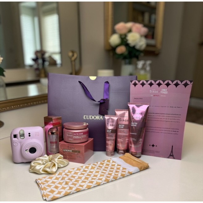 Press Kit Eudora Emilly in Paris Personalizado