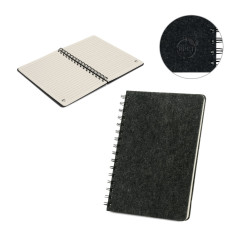 Caderno A5 de capa semi-rígida em feltro 100% reciclado, com páginas pautadas Personalizado
